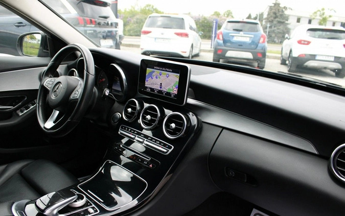 Mercedes-Benz Klasa C cena 79900 przebieg: 66000, rok produkcji 2016 z Kuźnia Raciborska małe 436